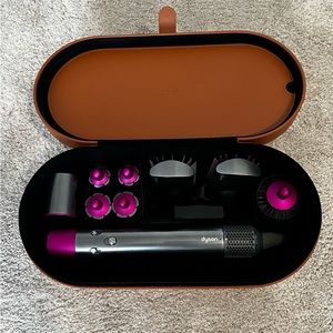 Dyson Air Wrap Complete set with case.